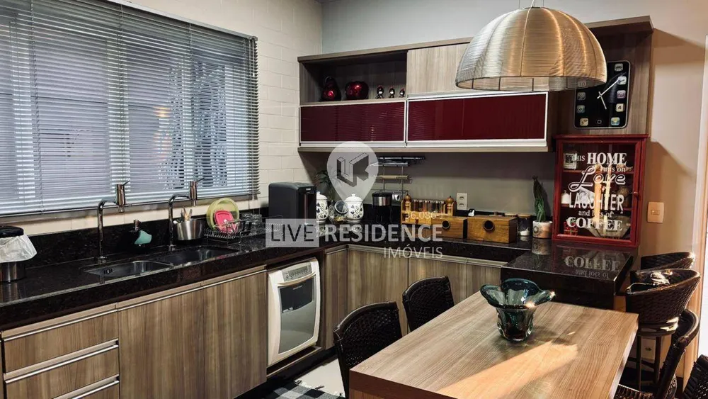 Casa, 3 quartos, 330 m² - Foto 2