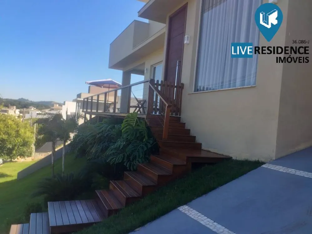 Casa, 3 quartos, 194 m² - Foto 1