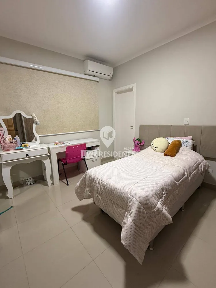 Casa, 3 quartos, 232 m² - Foto 9