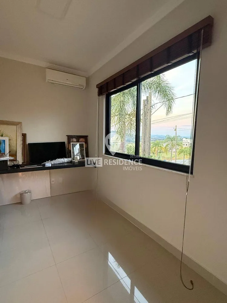 Casa, 3 quartos, 232 m² - Foto 2