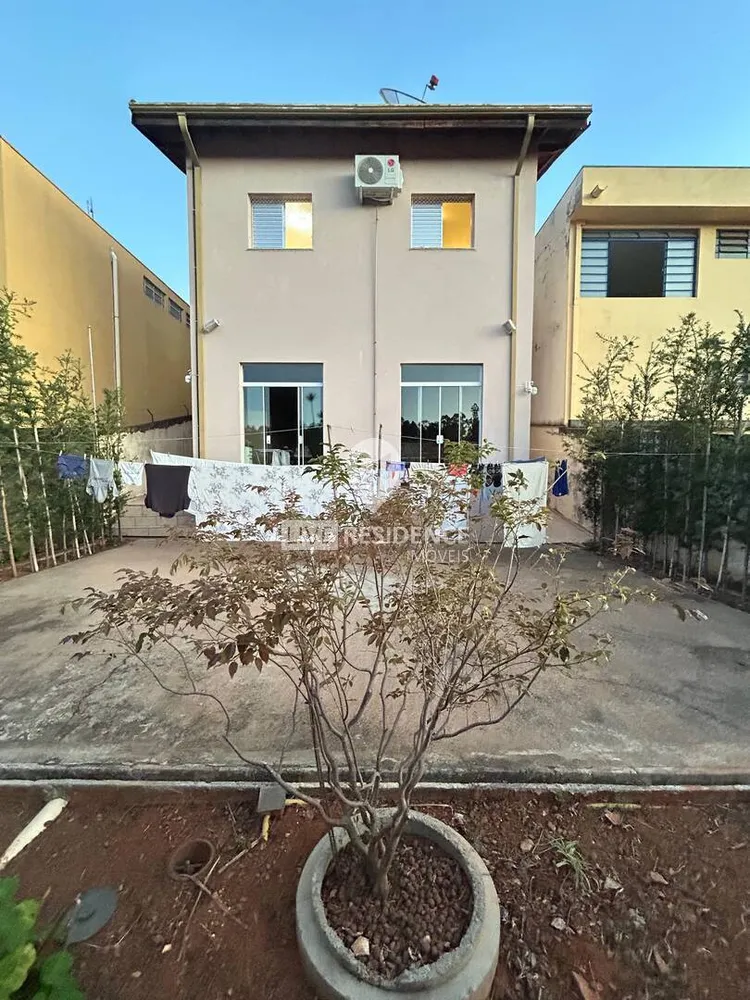 Casa, 3 quartos, 214 m² - Foto 2