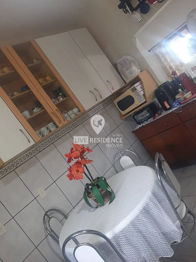 Casa, 3 quartos, 210 m² - Foto 1