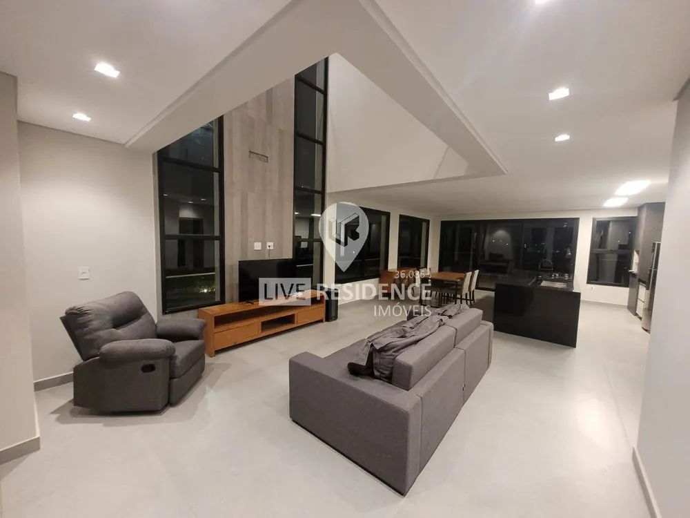 Casa, 4 quartos, 229 m² - Foto 3