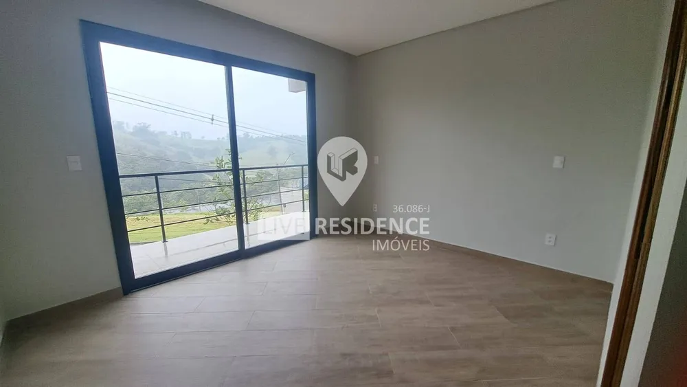 Casa, 3 quartos, 235 m² - Foto 1