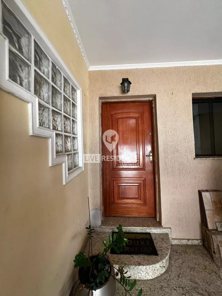 Casa à venda com 2 quartos, 172m² - Foto 1