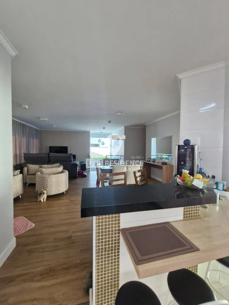 Casa, 3 quartos, 237 m² - Foto 6