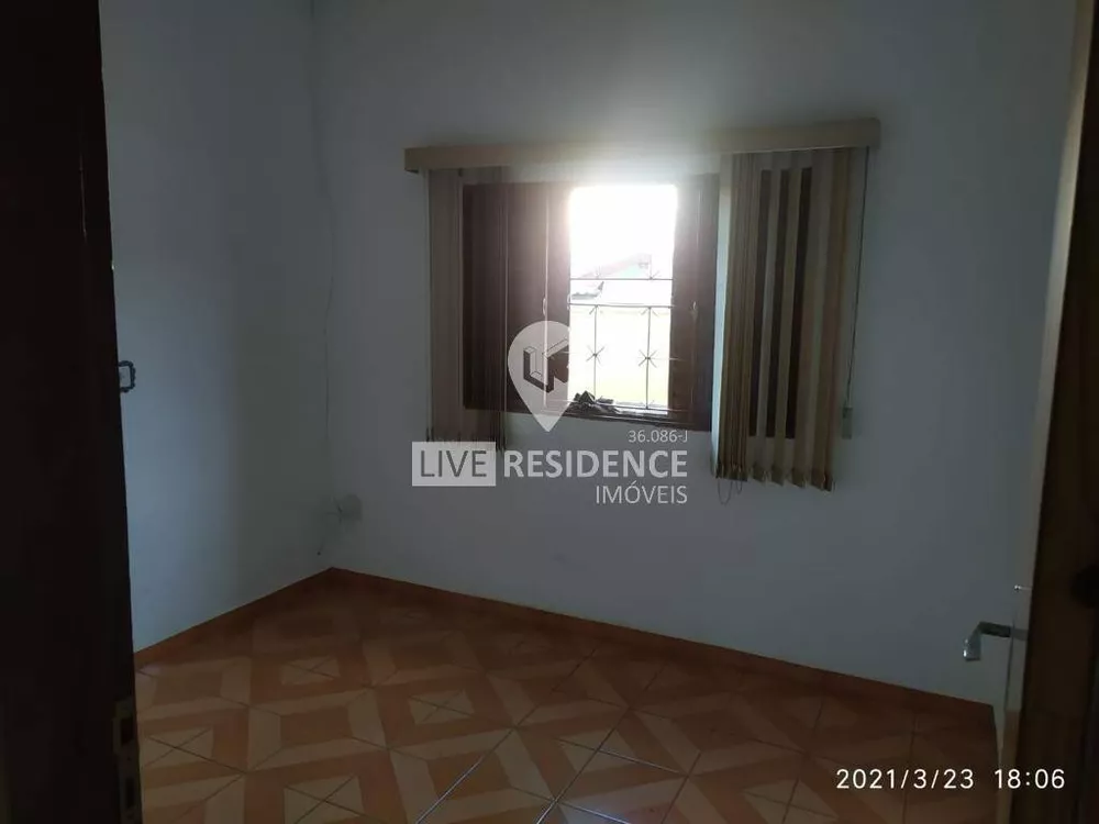 Casa à venda com 3 quartos, 159m² - Foto 2