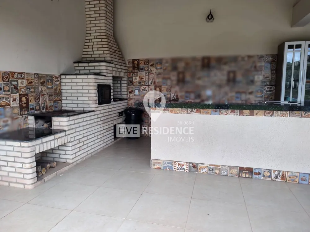 Casa, 3 quartos, 212 m² - Foto 1