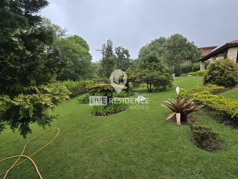 Casa à venda com 6 quartos, 731m² - Foto 2