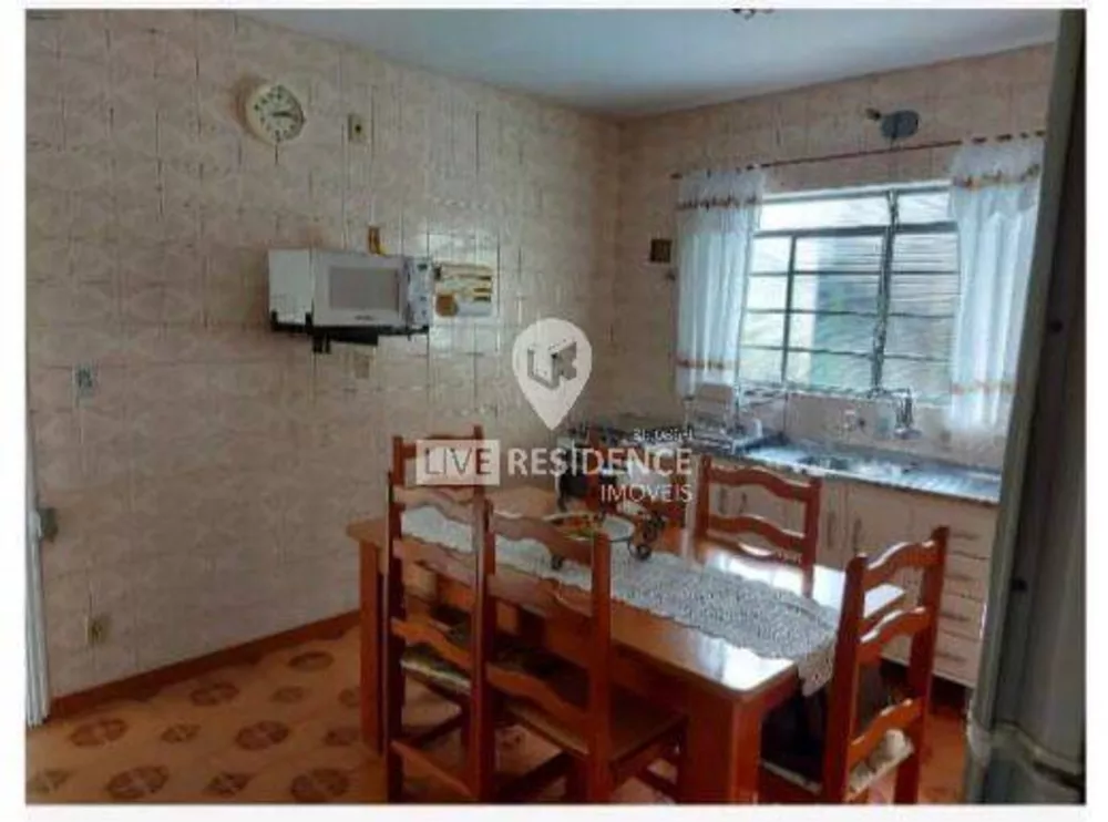 Casa à venda com 5 quartos, 310m² - Foto 2