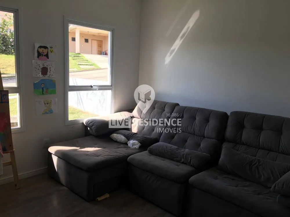 Casa, 3 quartos, 240 m² - Foto 1