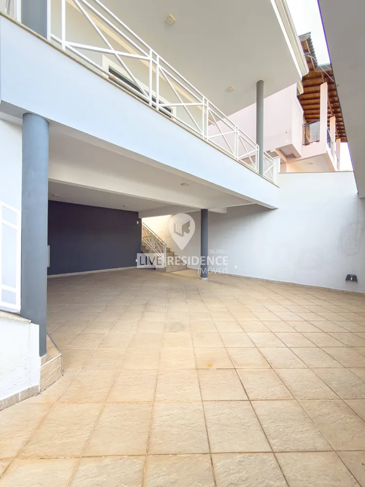 Casa, 3 quartos, 250 m² - Foto 2