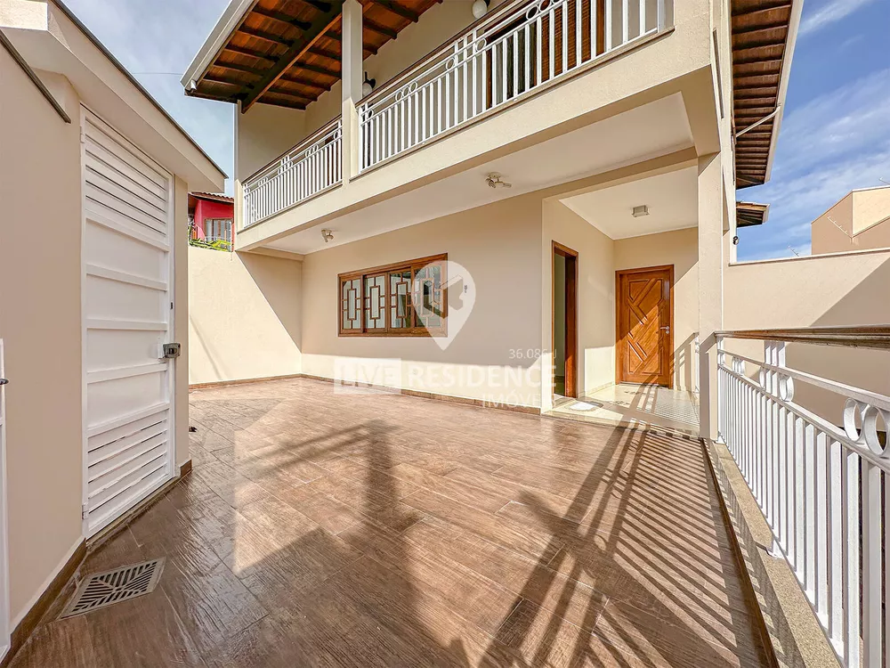 Casa à venda com 3 quartos, 454m² - Foto 1