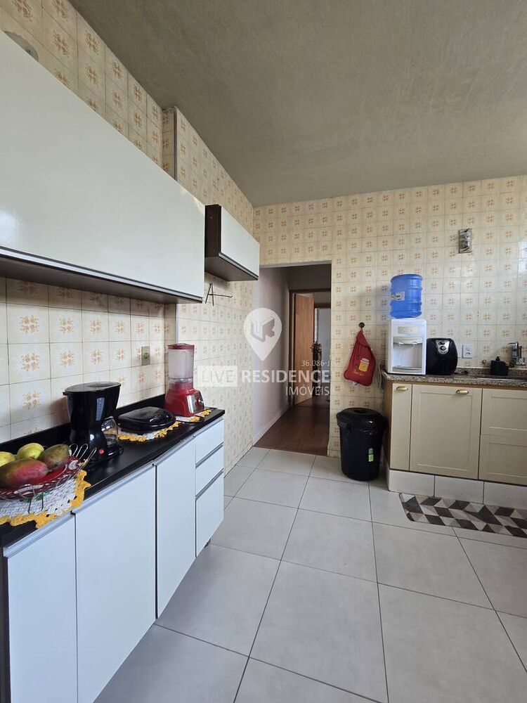 Casa à venda com 3 quartos, 113m² - Foto 1