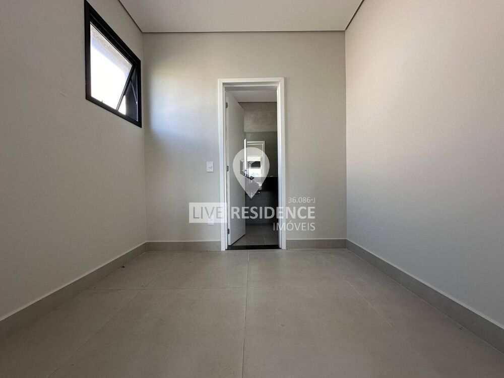 Casa à venda com 3 quartos, 275m² - Foto 3