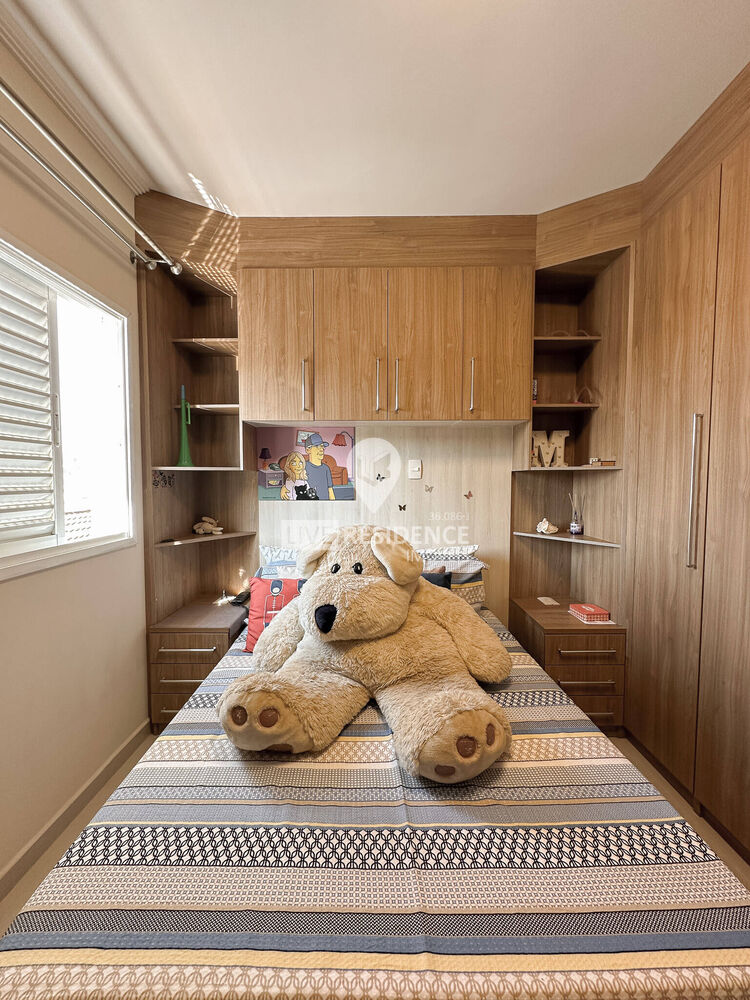 Casa à venda com 3 quartos, 181m² - Foto 4