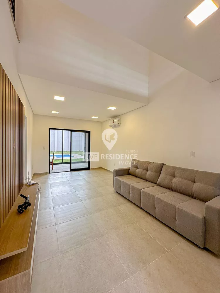 Casa à venda com 3 quartos, 195m² - Foto 2