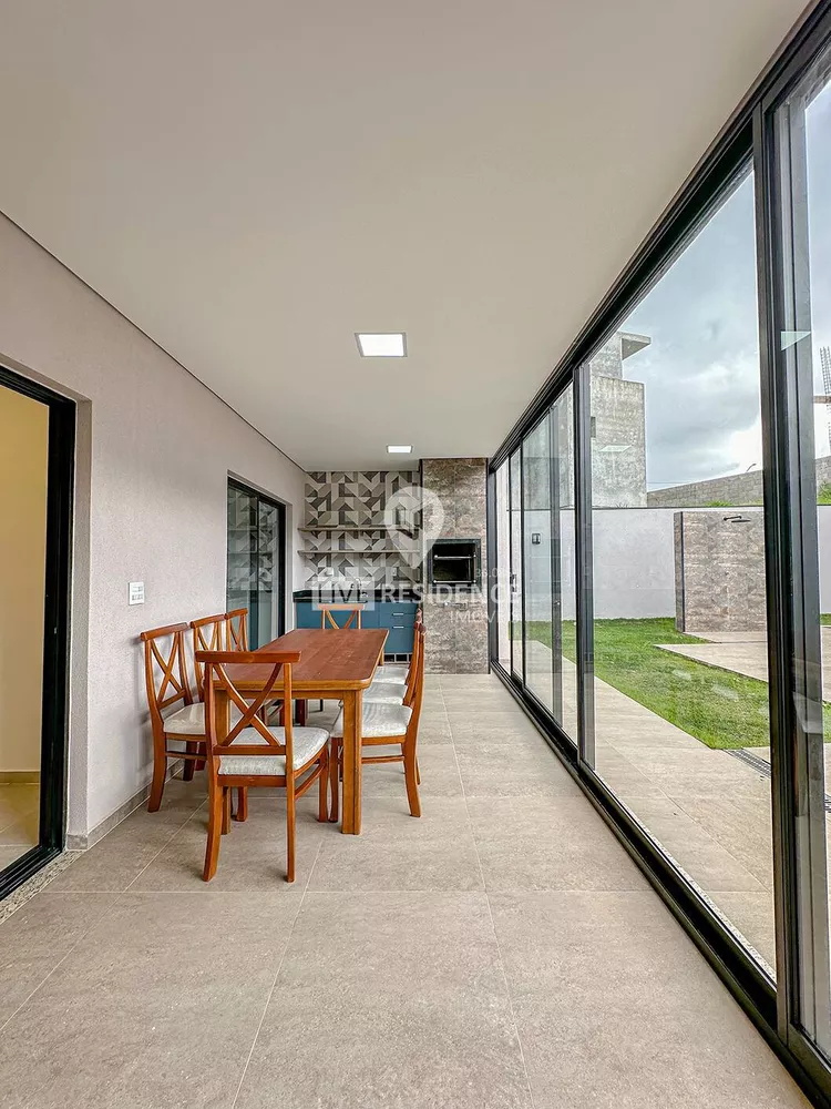 Casa à venda com 3 quartos, 195m² - Foto 4