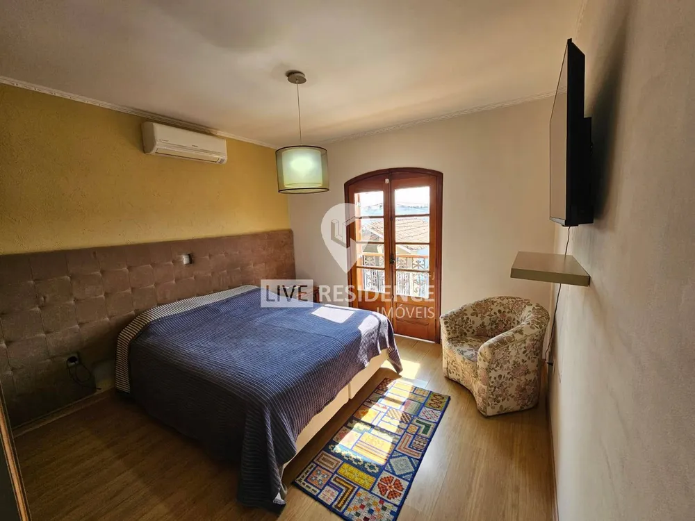Casa, 3 quartos, 268 m² - Foto 1