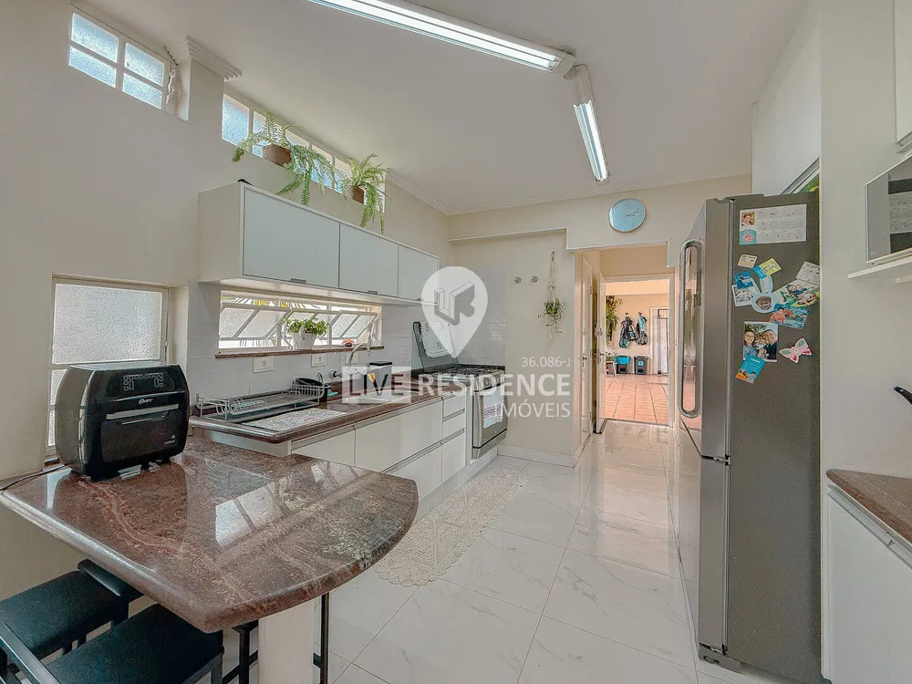 Casa, 4 quartos, 353 m² - Foto 1