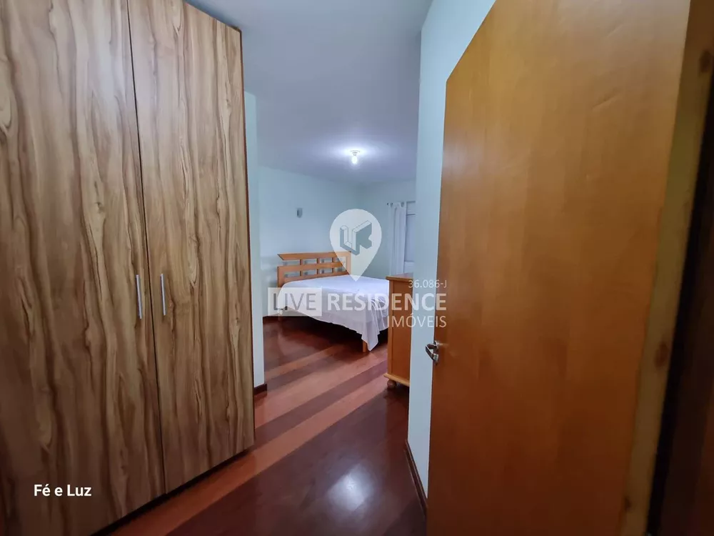 Casa à venda com 3 quartos, 165m² - Foto 1