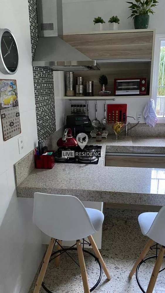 Casa à venda com 3 quartos, 350m² - Foto 4