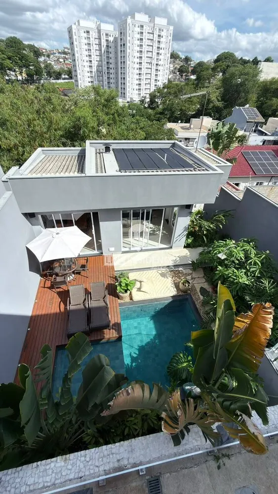 Casa, 3 quartos, 261 m² - Foto 1