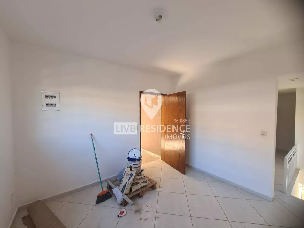 Casa à venda com 3 quartos, 189m² - Foto 3