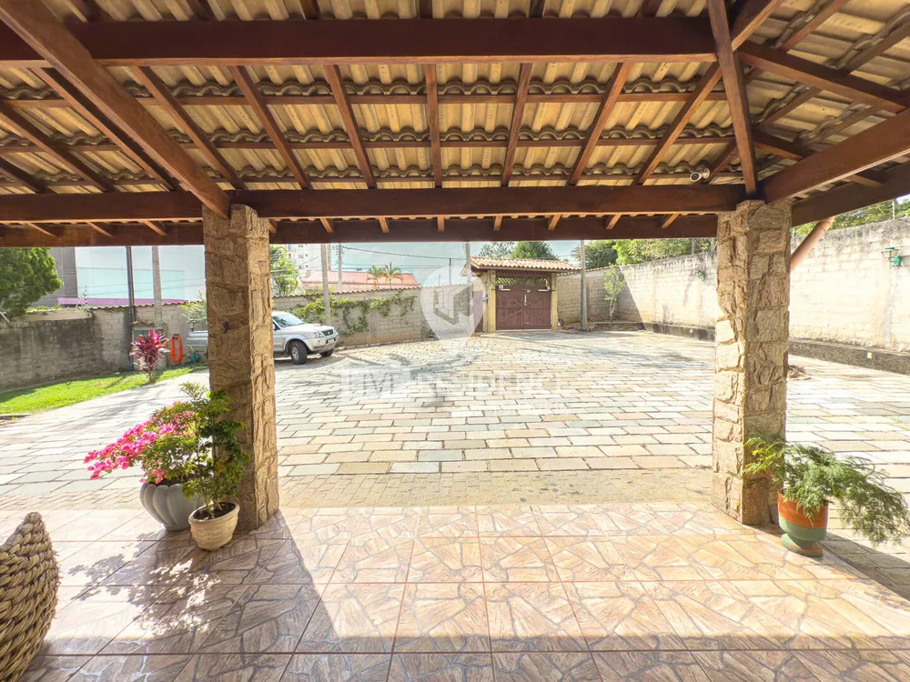 Casa, 3 quartos, 263 m² - Foto 2