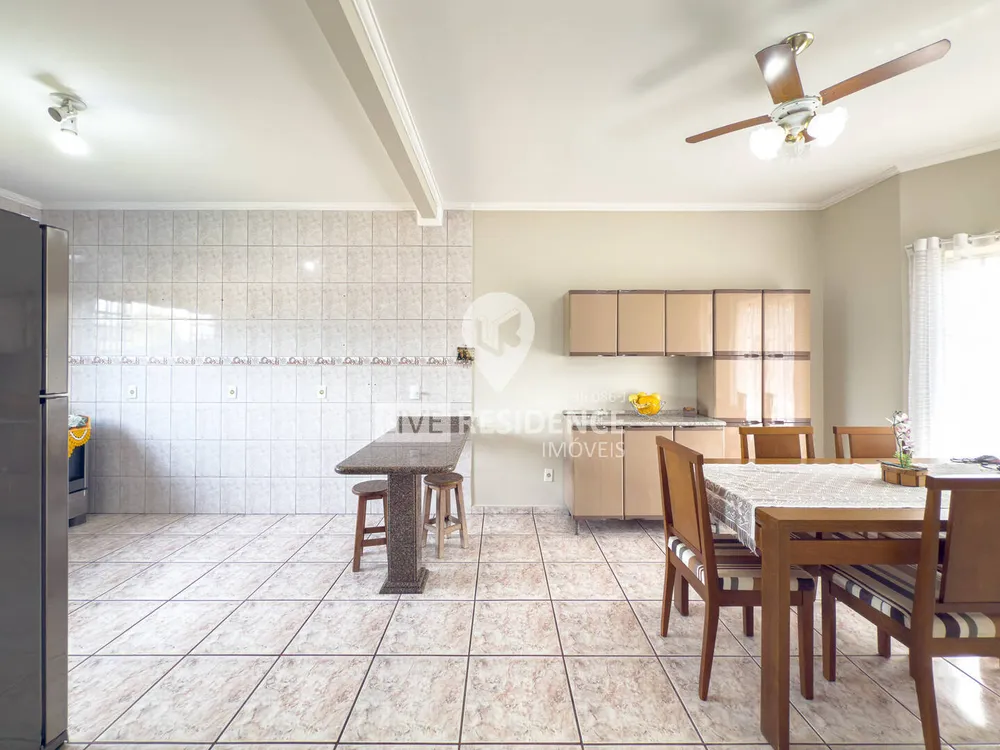 Casa, 3 quartos, 263 m² - Foto 3