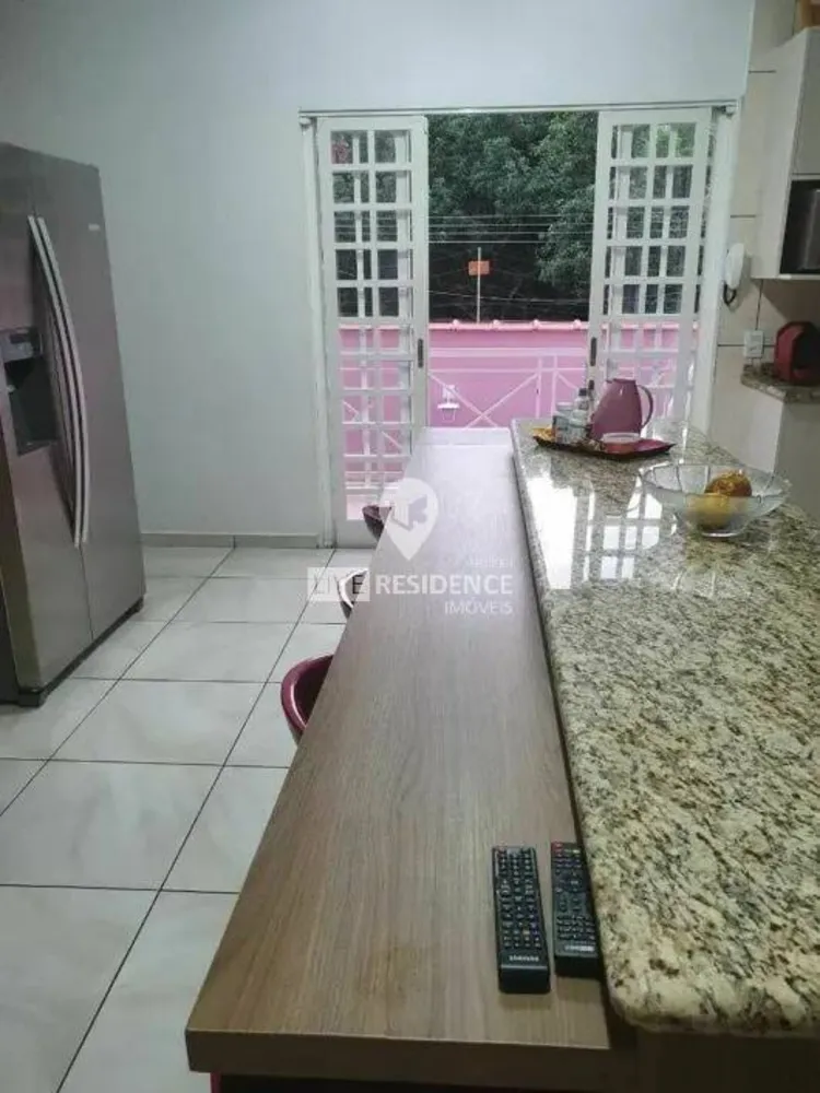 Casa, 3 quartos, 182 m² - Foto 1