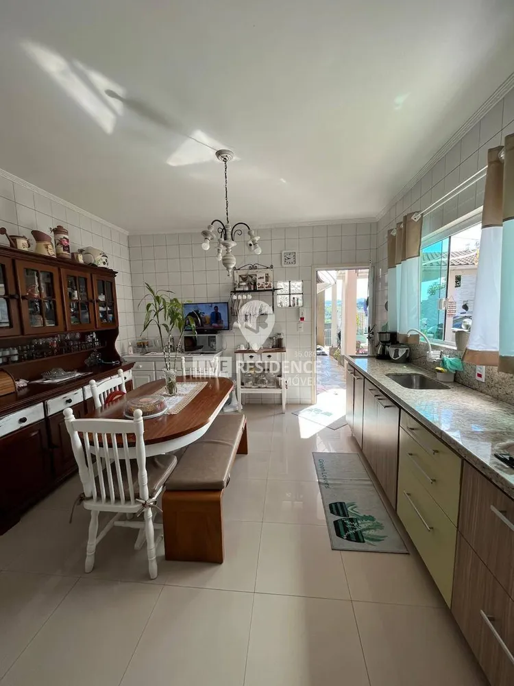 Casa, 3 quartos, 246 m² - Foto 5
