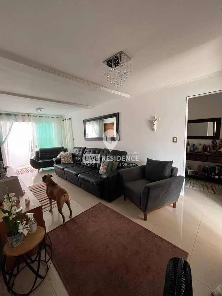 Casa, 3 quartos, 246 m² - Foto 2