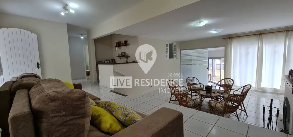 Casa, 4 quartos, 280 m² - Foto 1