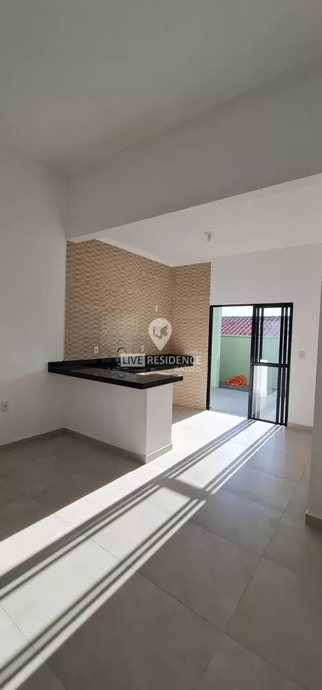 Casa à venda com 3 quartos, 140m² - Foto 1