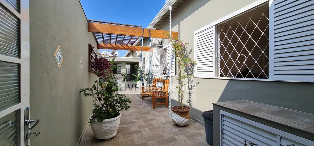 Casa, 3 quartos, 218 m² - Foto 1