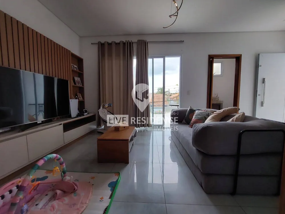 Casa, 3 quartos, 267 m² - Foto 1