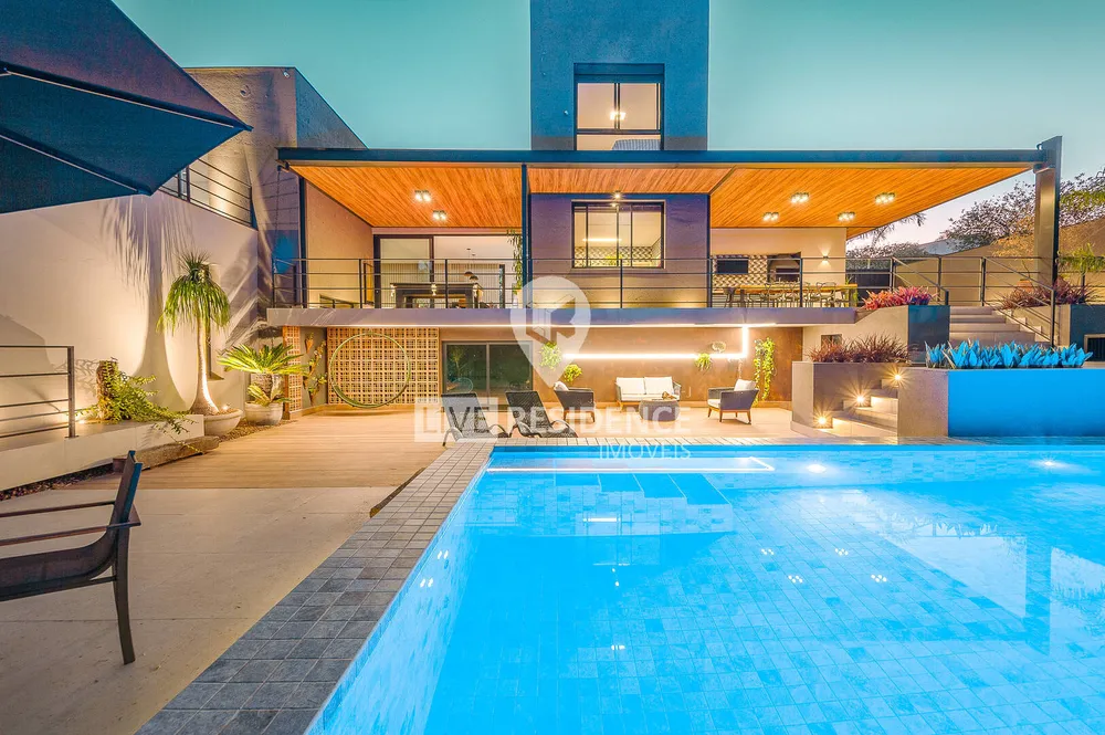 Casa, 4 quartos, 440 m² - Foto 1