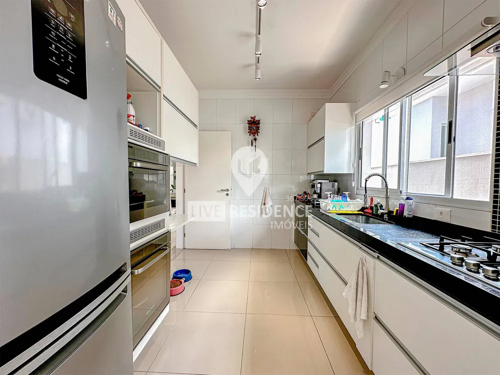 Casa, 3 quartos, 231 m² - Foto 2