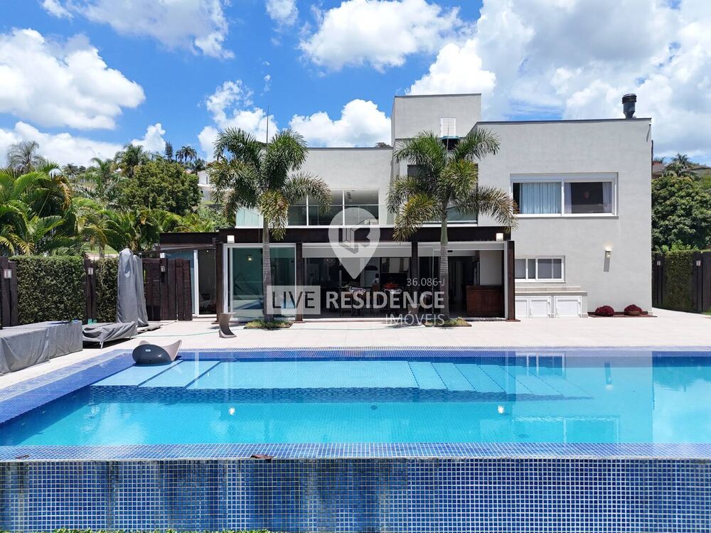 Casa à venda com 5 quartos, 840m² - Foto 1