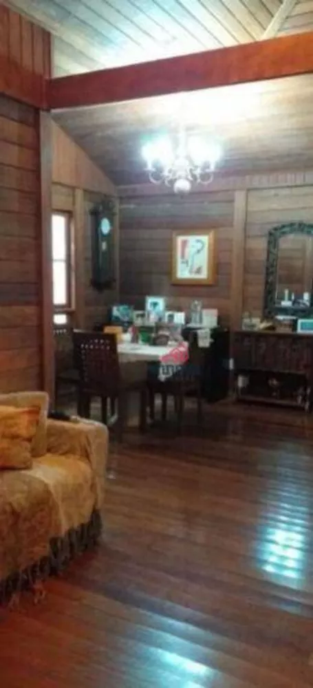 Casa, 6 quartos, 220 m² - Foto 2