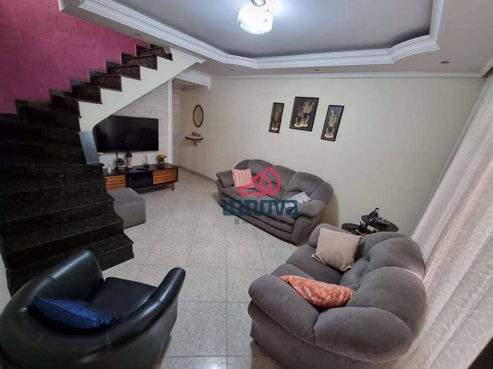 Sobrado, 3 quartos, 219 m² - Foto 1