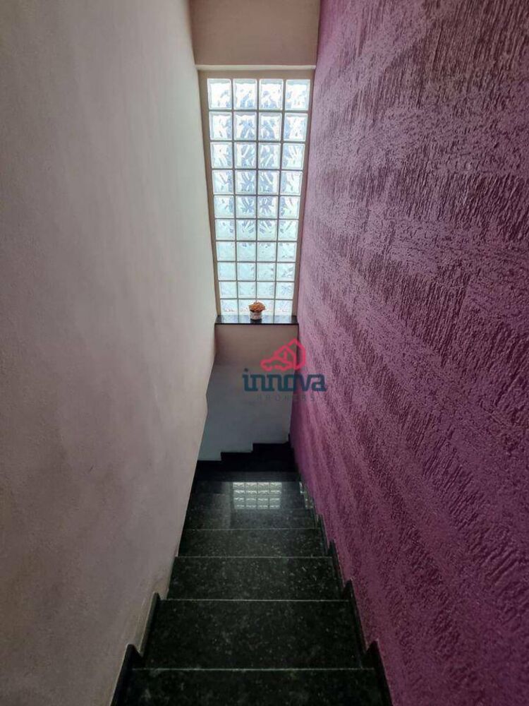 Sobrado, 3 quartos, 219 m² - Foto 4