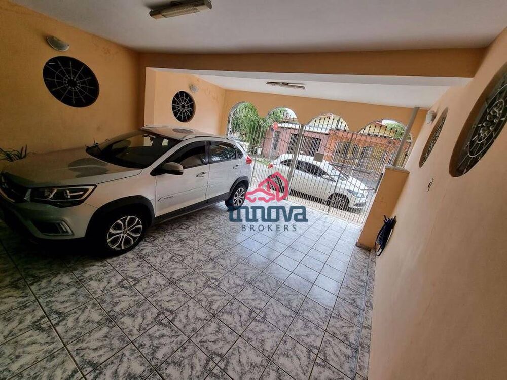 Sobrado, 3 quartos, 219 m² - Foto 2