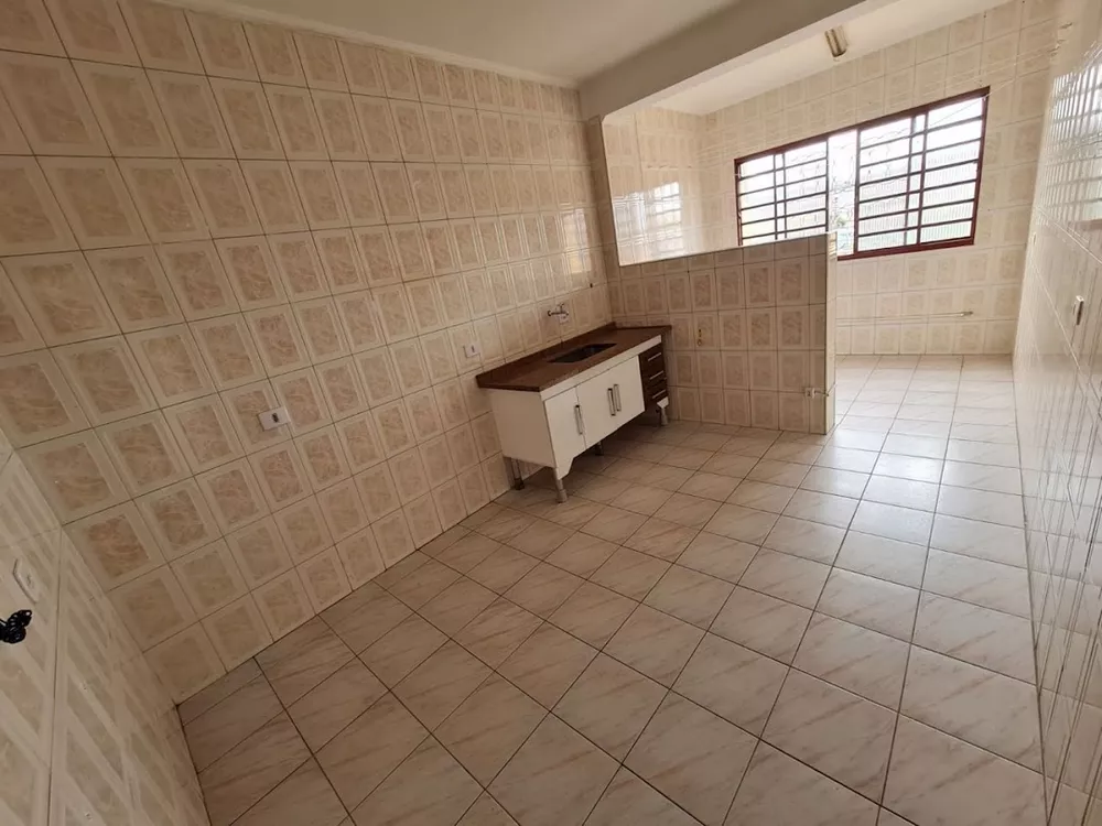 Apartamento à venda com 2 quartos, 75m² - Foto 2