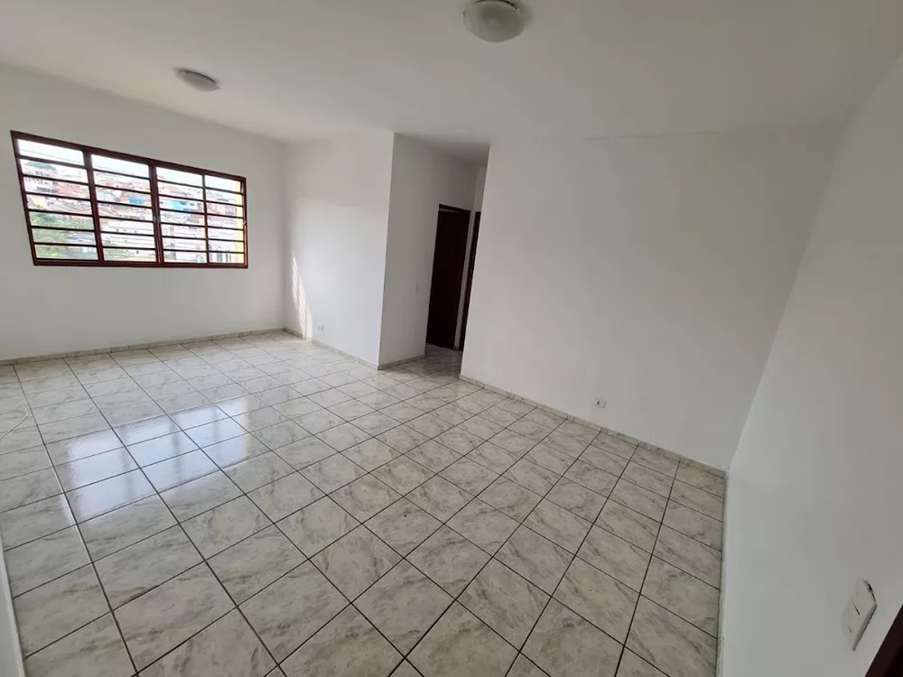 Apartamento à venda com 2 quartos, 75m² - Foto 1