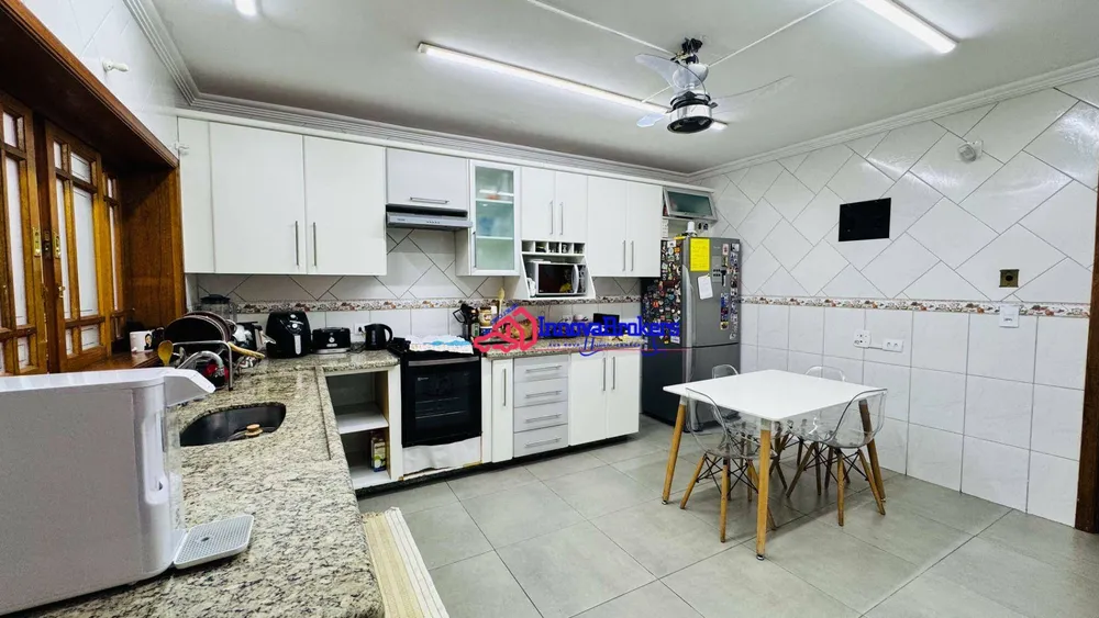 Sobrado, 4 quartos, 282 m² - Foto 3