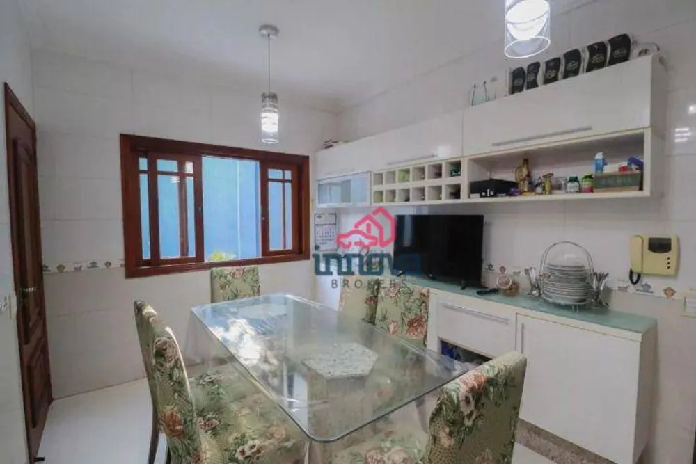 Casa, 4 quartos, 205 m² - Foto 1