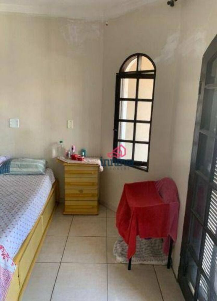 Sobrado à venda com 2 quartos, 263m² - Foto 2