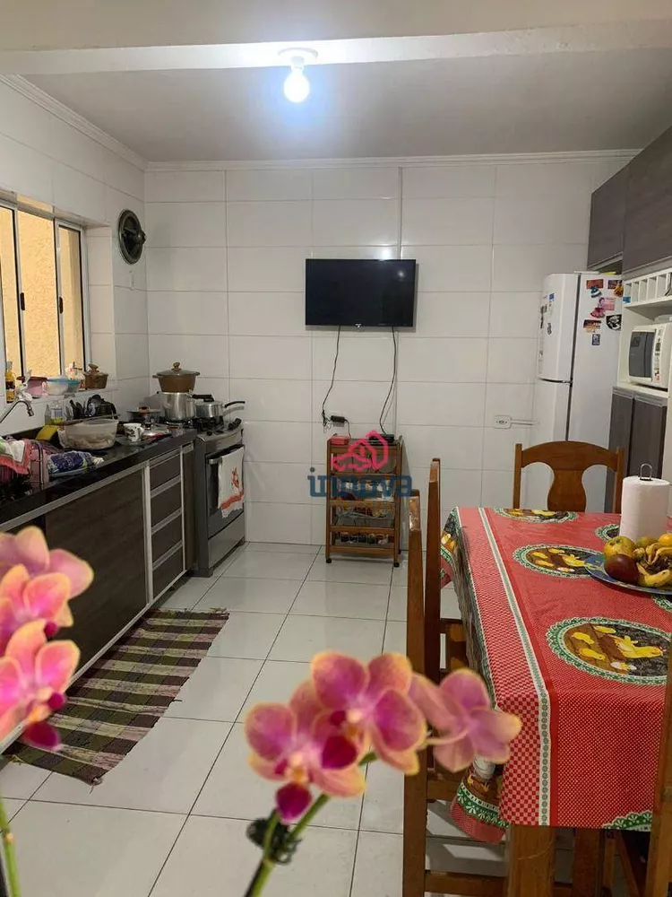 Sobrado à venda com 2 quartos, 199m² - Foto 5